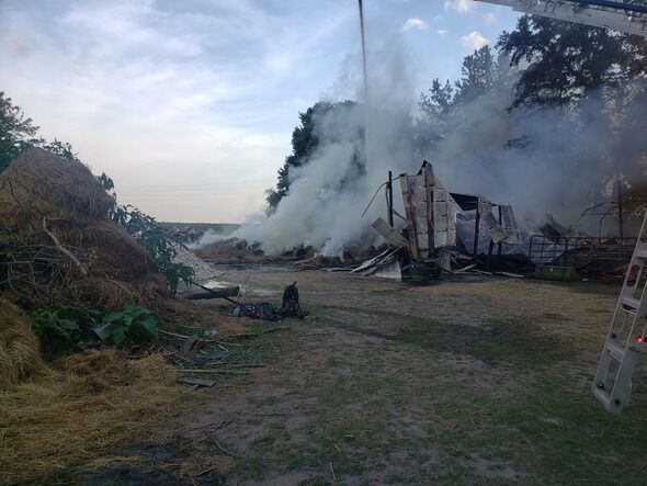 POLE BARN FIRE 0627_2.jpg